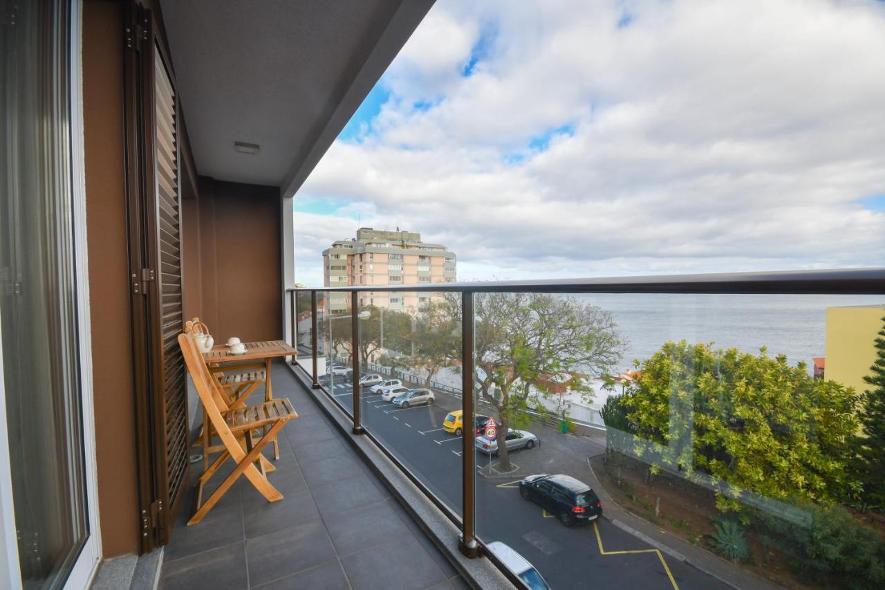 Spacious 3 Bedroom By The Beach Caniço Exterior foto